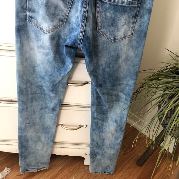 Blank NYC Distressed Skinny Jeans - Picture 3 of 4